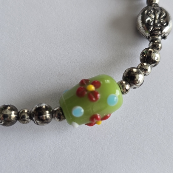 Handmade bracelet lamp work glass bead silver tone stretch stretchy - Picture 9 of 10